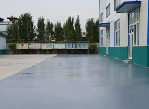 河源彩色路面喷涂翻新的材料对冬季