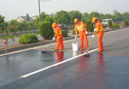 河源 彩色路面喷漆维修改色的使用寿命有多长？